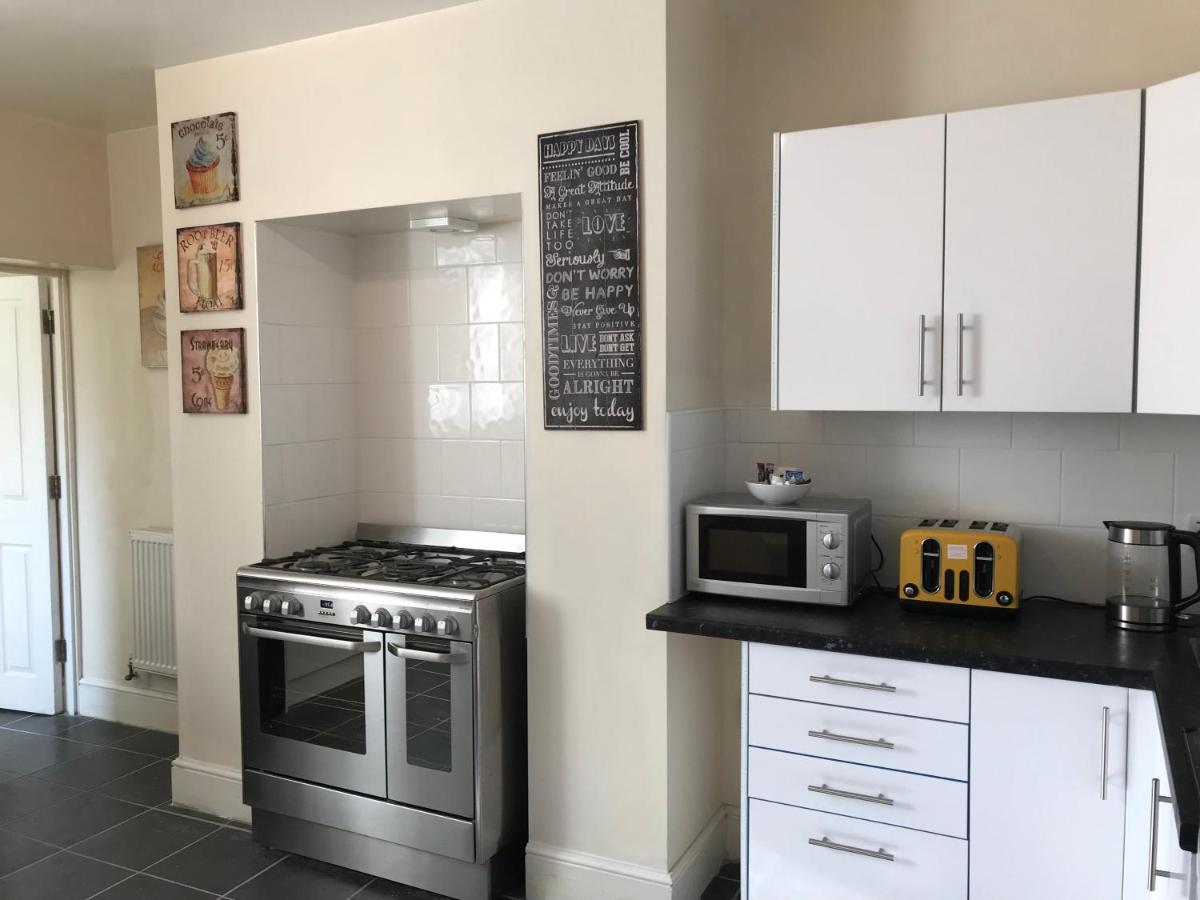Welcoming Spacious 2-Bedroom House In St Helens St Helens  Ngoại thất bức ảnh