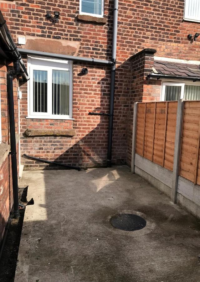 Welcoming Spacious 2-Bedroom House In St Helens St Helens  Ngoại thất bức ảnh