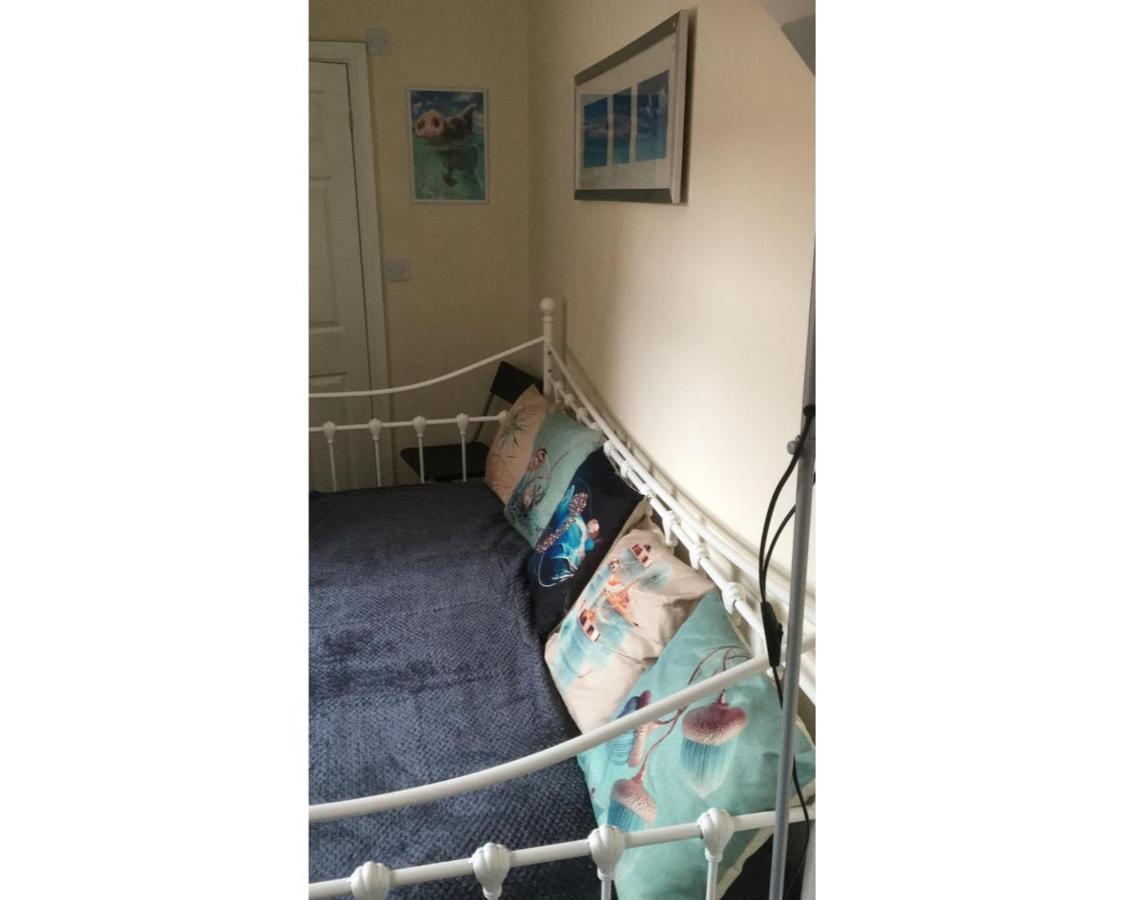 Welcoming Spacious 2-Bedroom House In St Helens St Helens  Ngoại thất bức ảnh